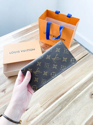 how can you tell a louis vuitton wallet is real
